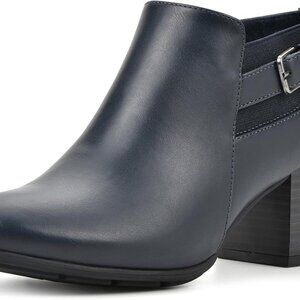 WHITE MOUNTAIN Women's Shoes Noah Block Heel Bootie